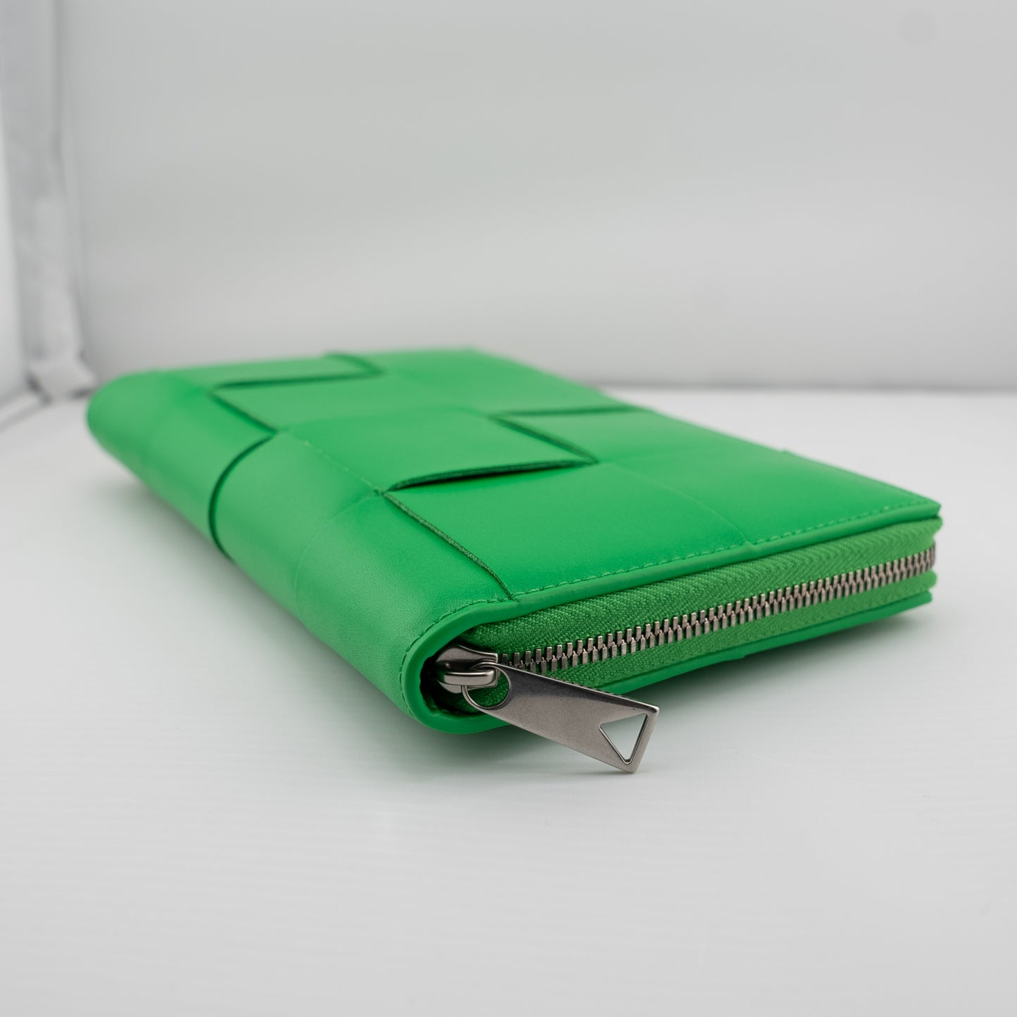 Bottega Veneta Interratio Long Wallet NWT Parakeet