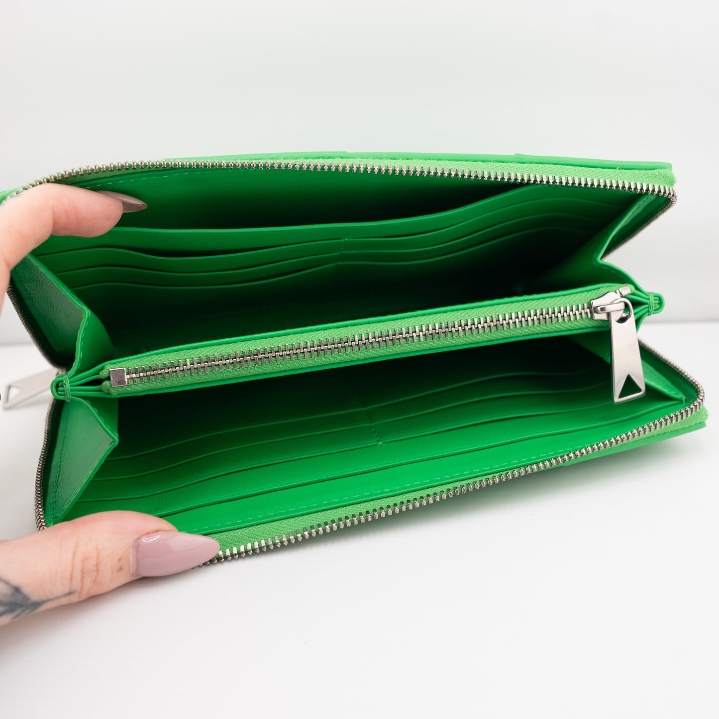 Bottega Veneta Interratio Long Wallet NWT Parakeet
