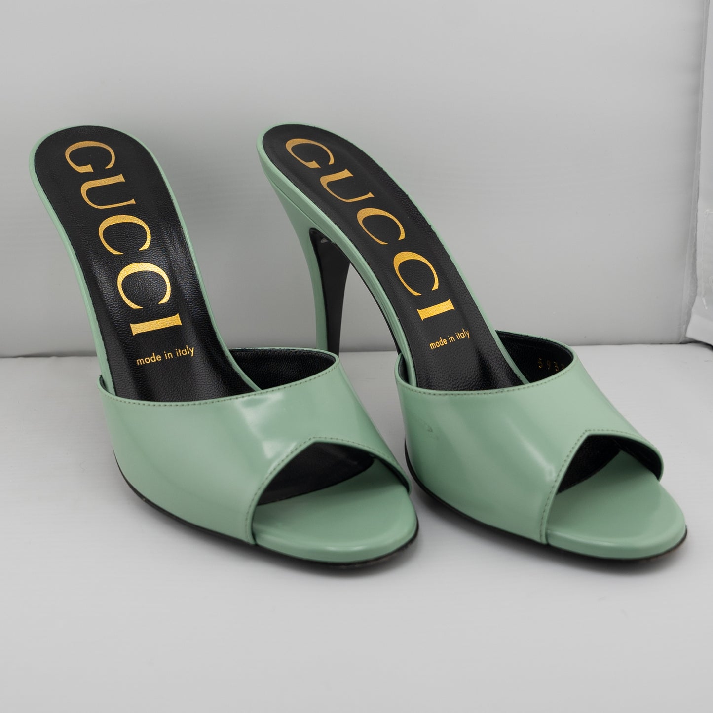 Gucci Polished Calfskin Kitten Heel Mid Heel Slide Sandal Scarlet Size 38 Aqua Blue Green