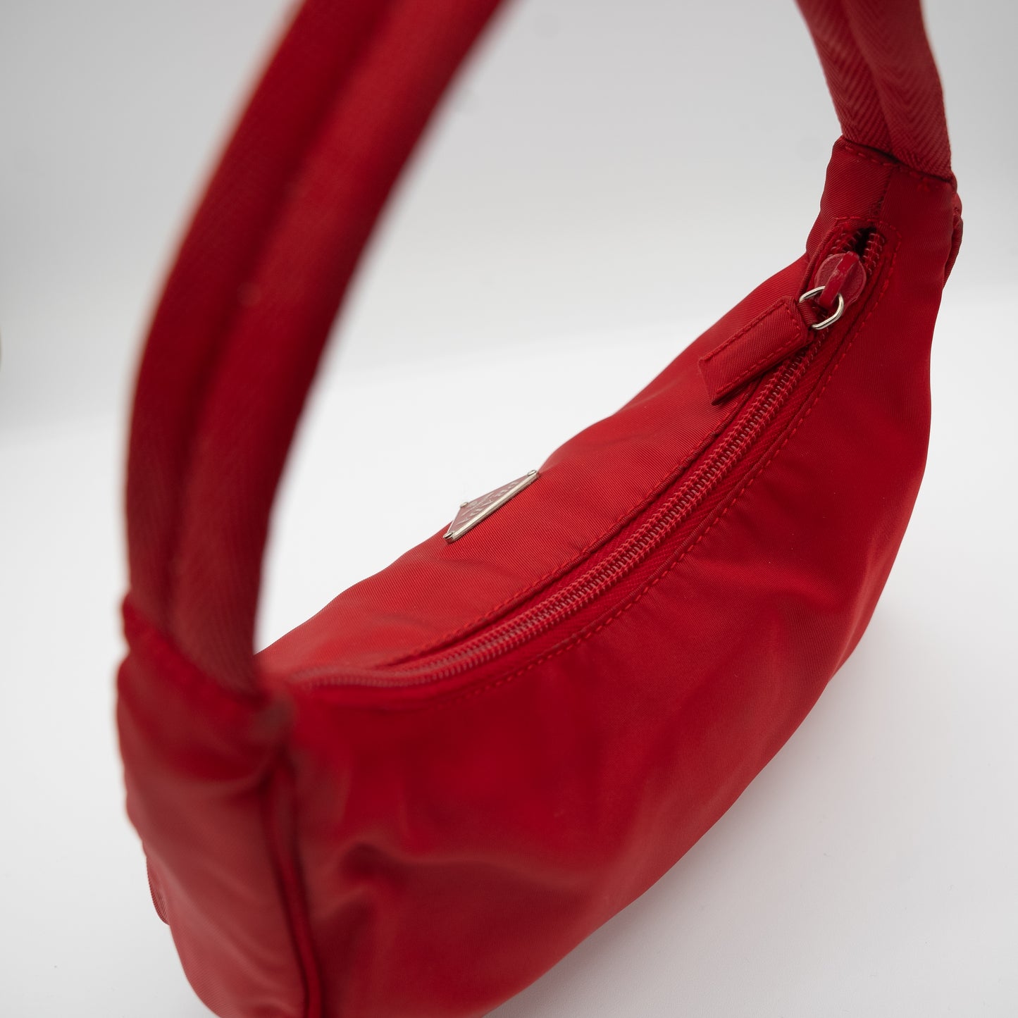 Prada Red Nylon Re Edition 2000 Hand Bag