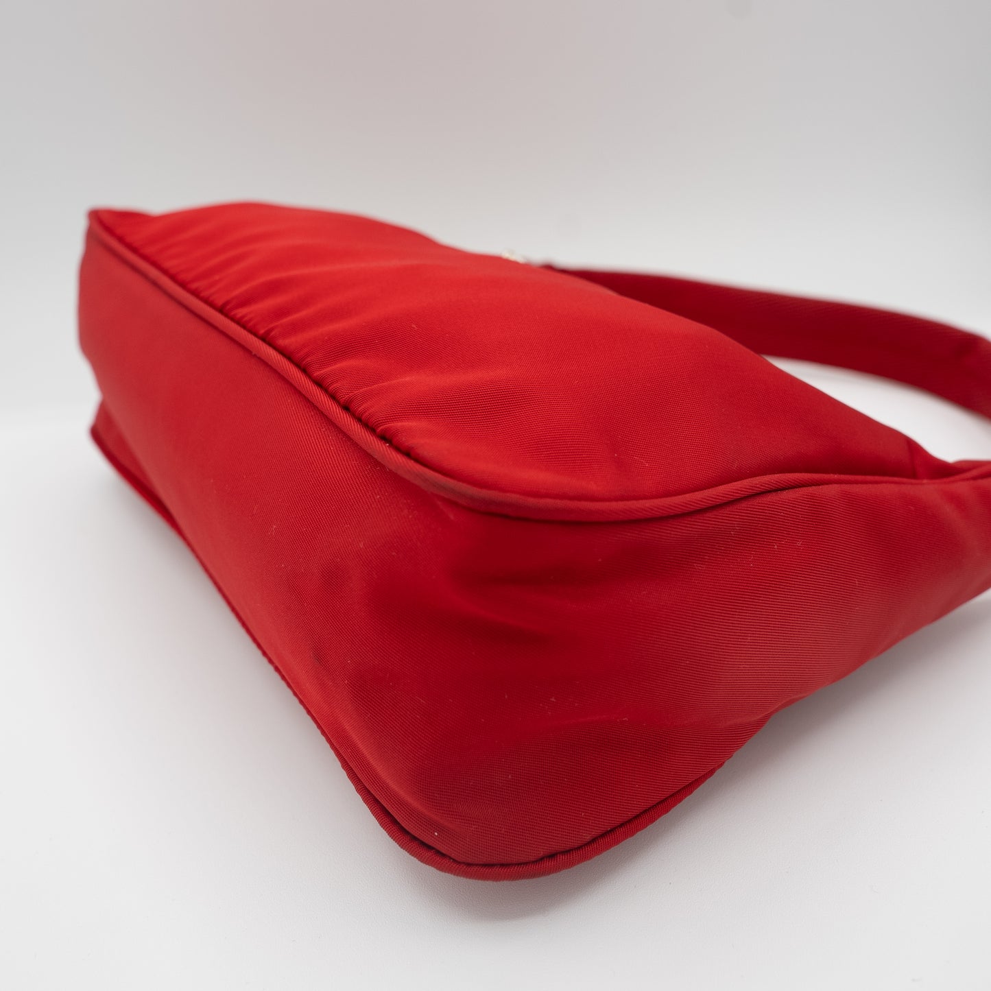 Prada Red Nylon Re Edition 2000 Hand Bag