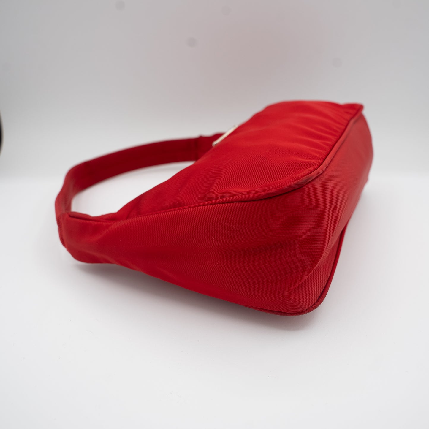 Prada Red Nylon Re Edition 2000 Hand Bag