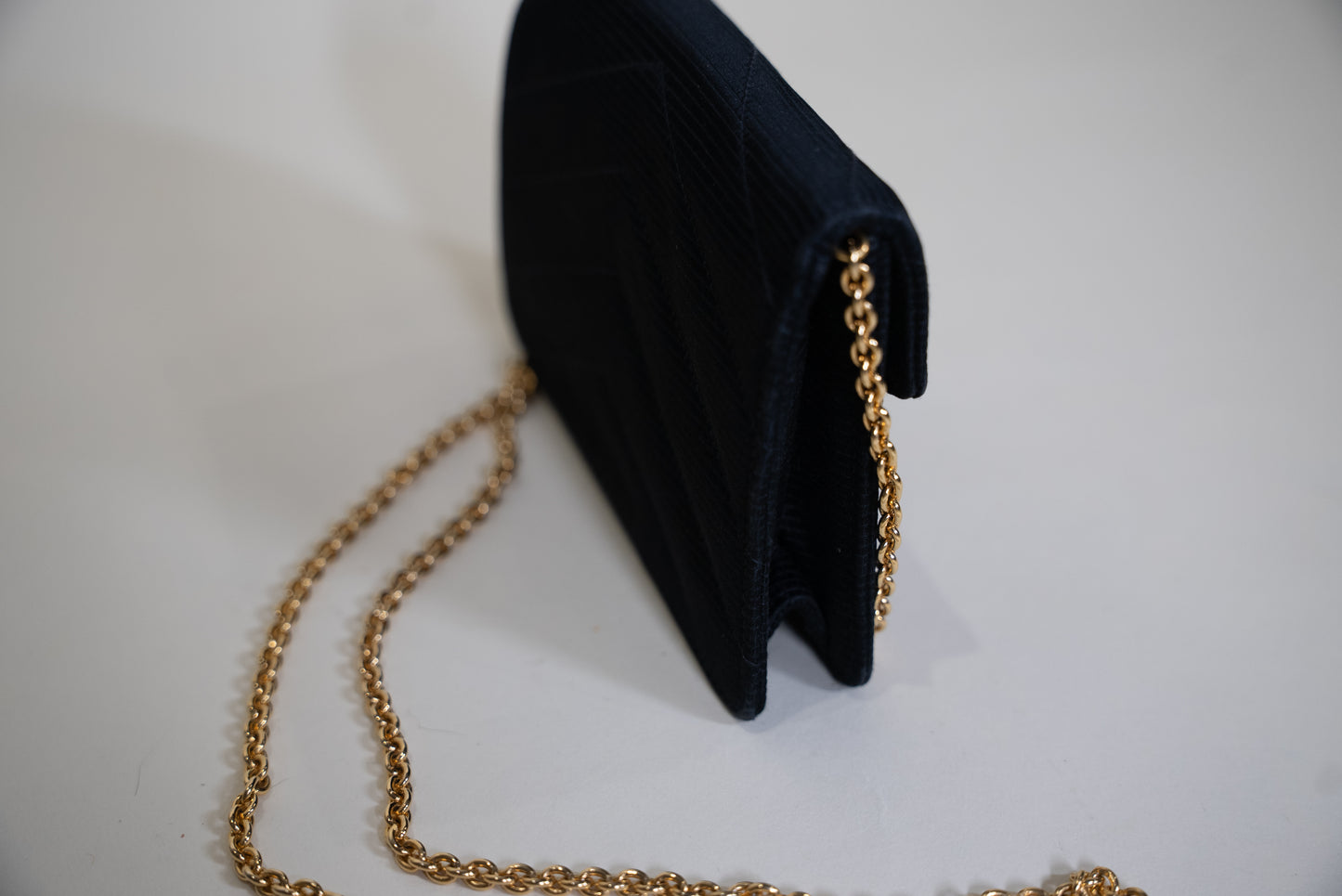 Chanel Quilted Chevron Crossbody Chain Coin Purse Rare 1990s