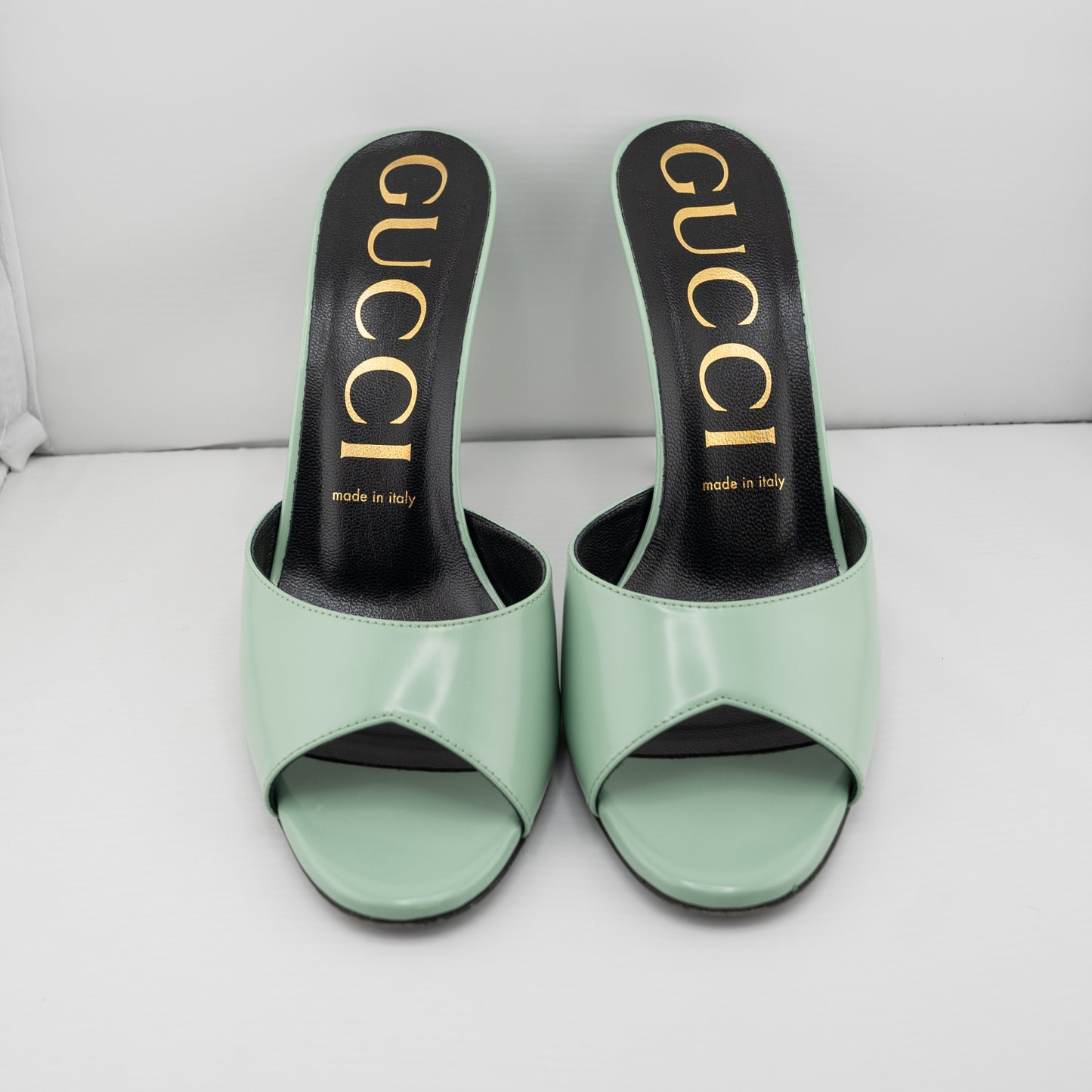 Gucci Polished Calfskin Kitten Heel Mid Heel Slide Sandal Scarlet Size 38 Aqua Blue Green