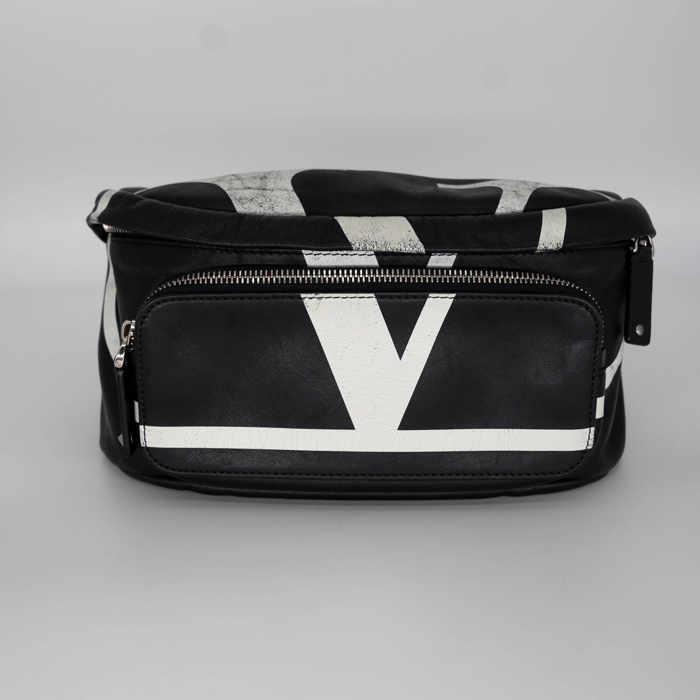 Valentino v best sale logo belt bag