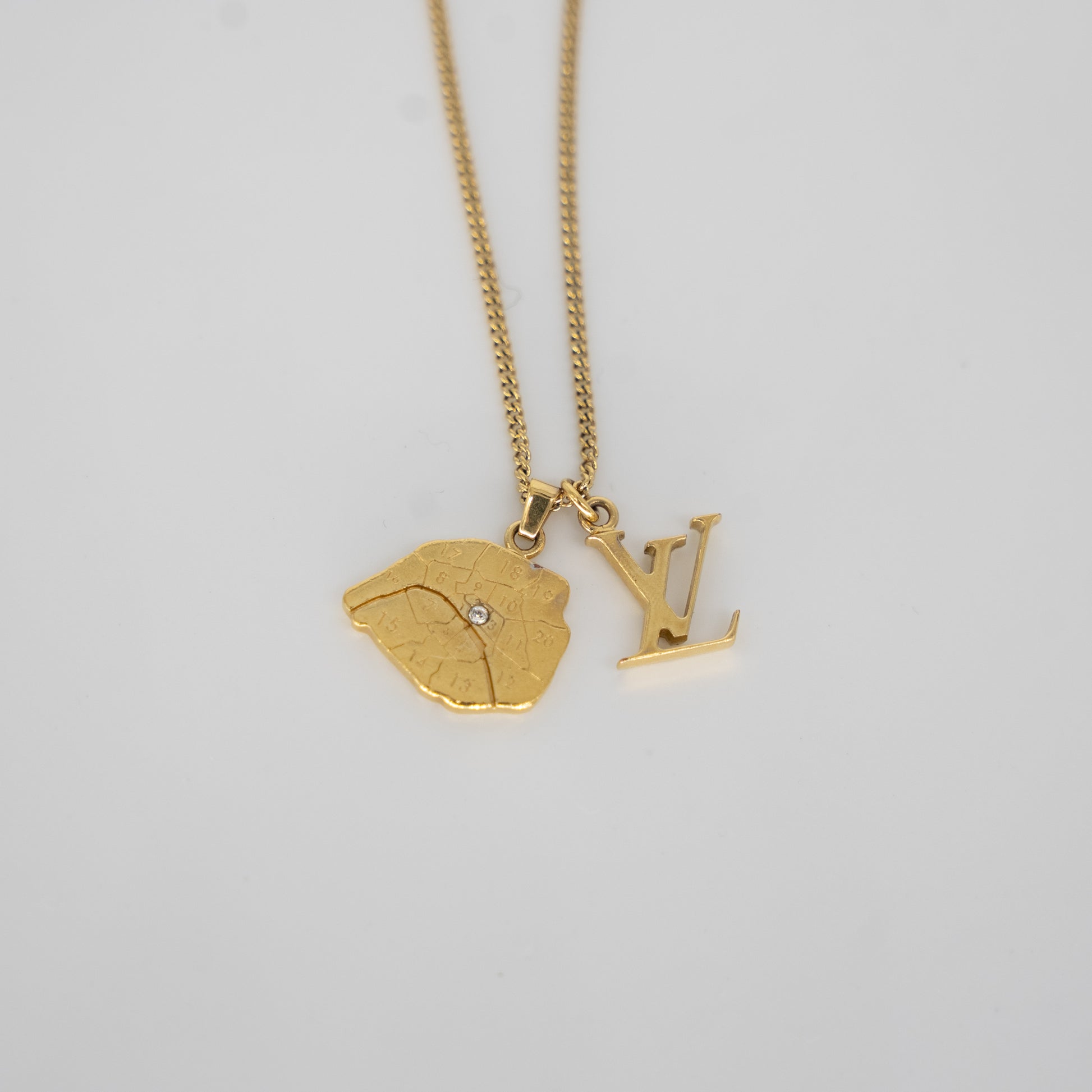 Louis Vuitton Map Paris Necklace – SINK VNTG